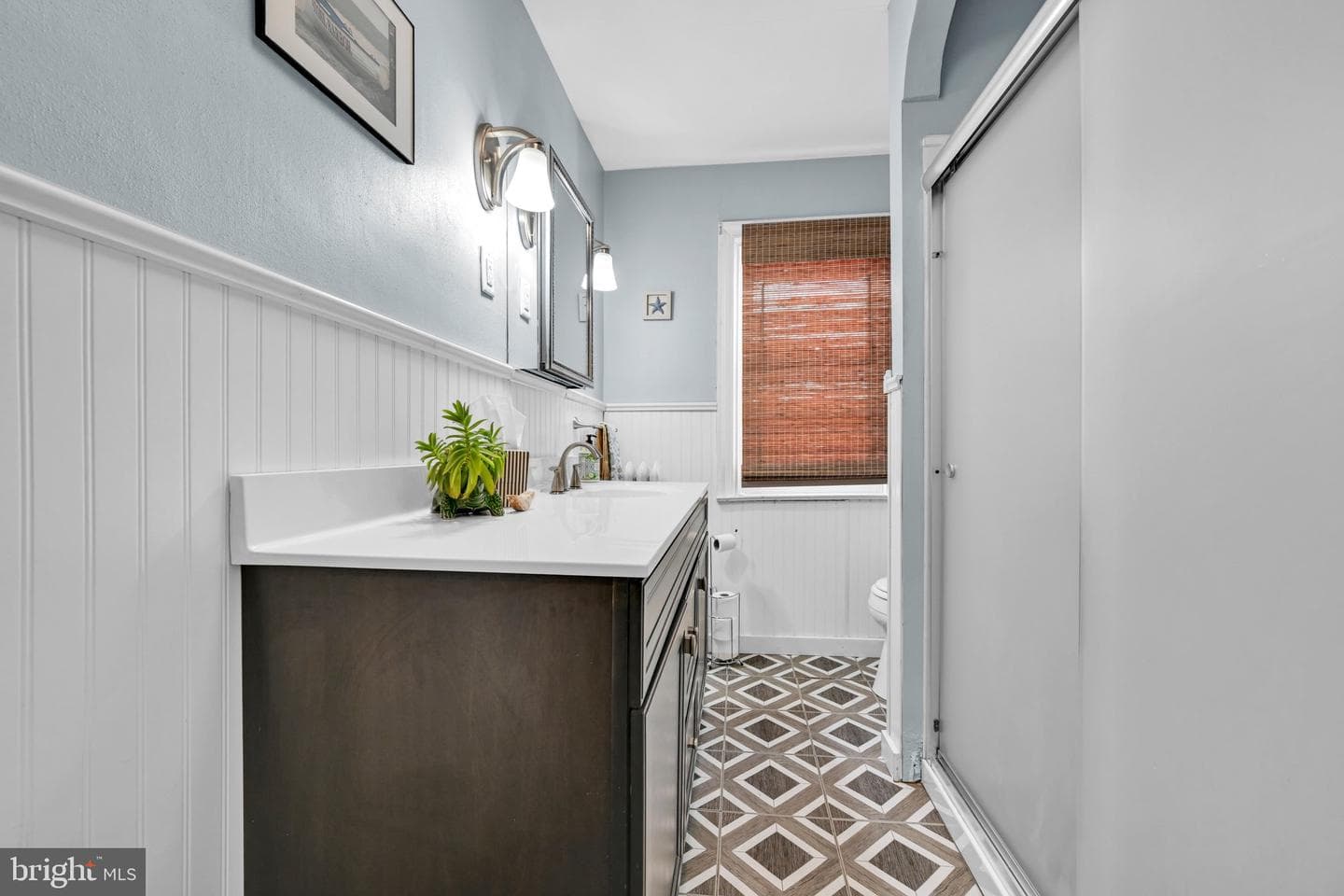 2064 W Market Street photo 14
