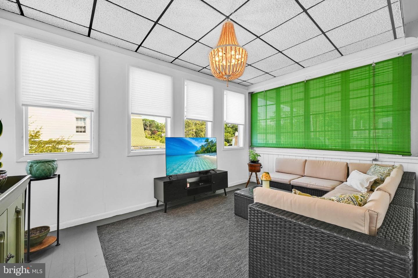 2064 W Market Street photo 17