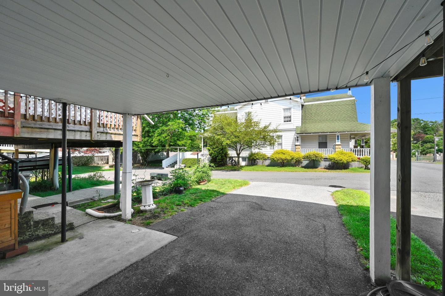2064 W Market Street photo 22