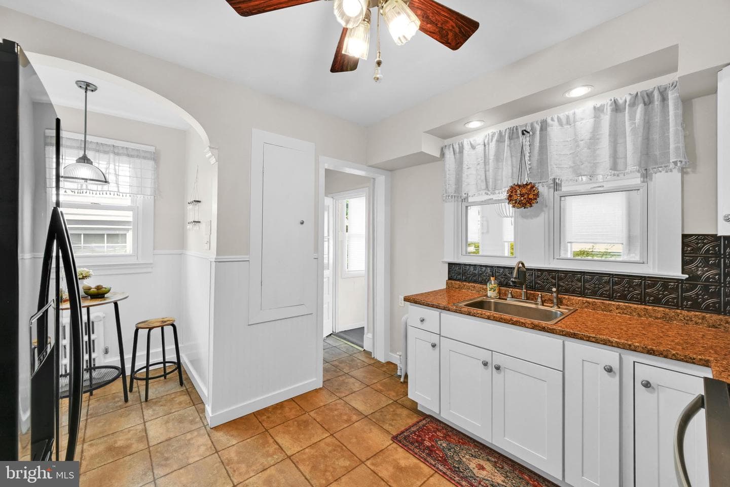 2064 W Market Street photo 8