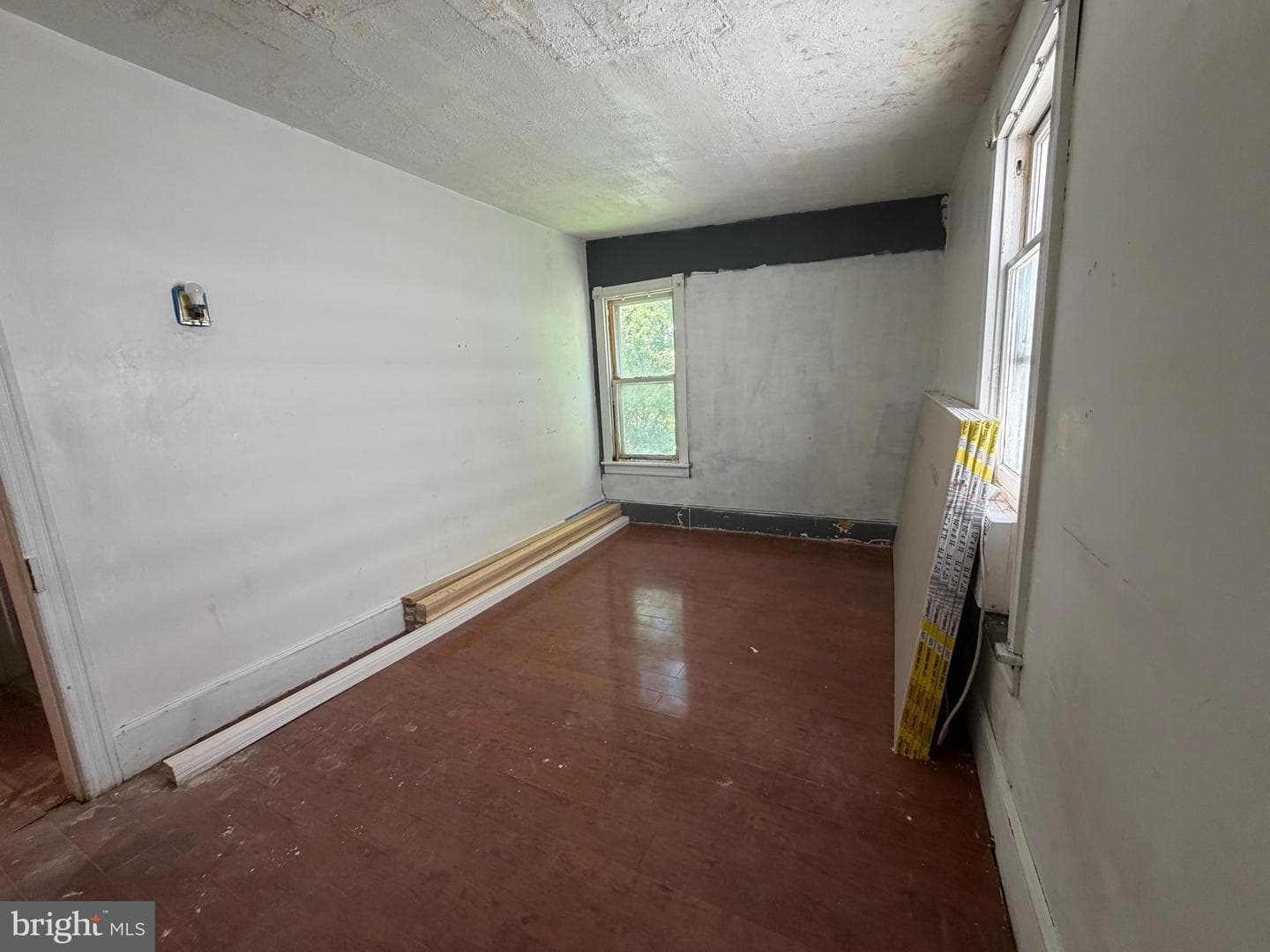 325 W Coal Street photo 13