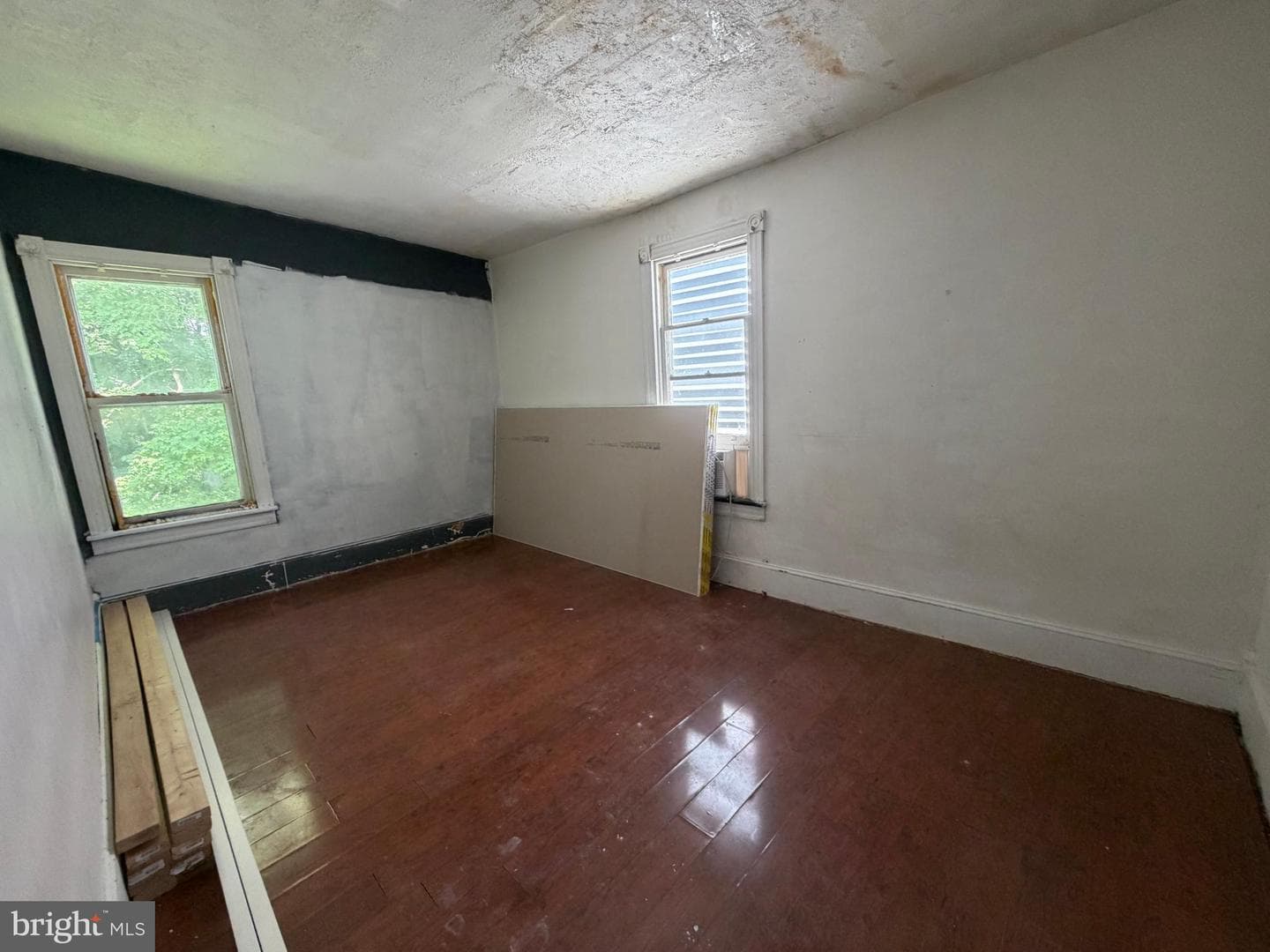 325 W Coal Street photo 14