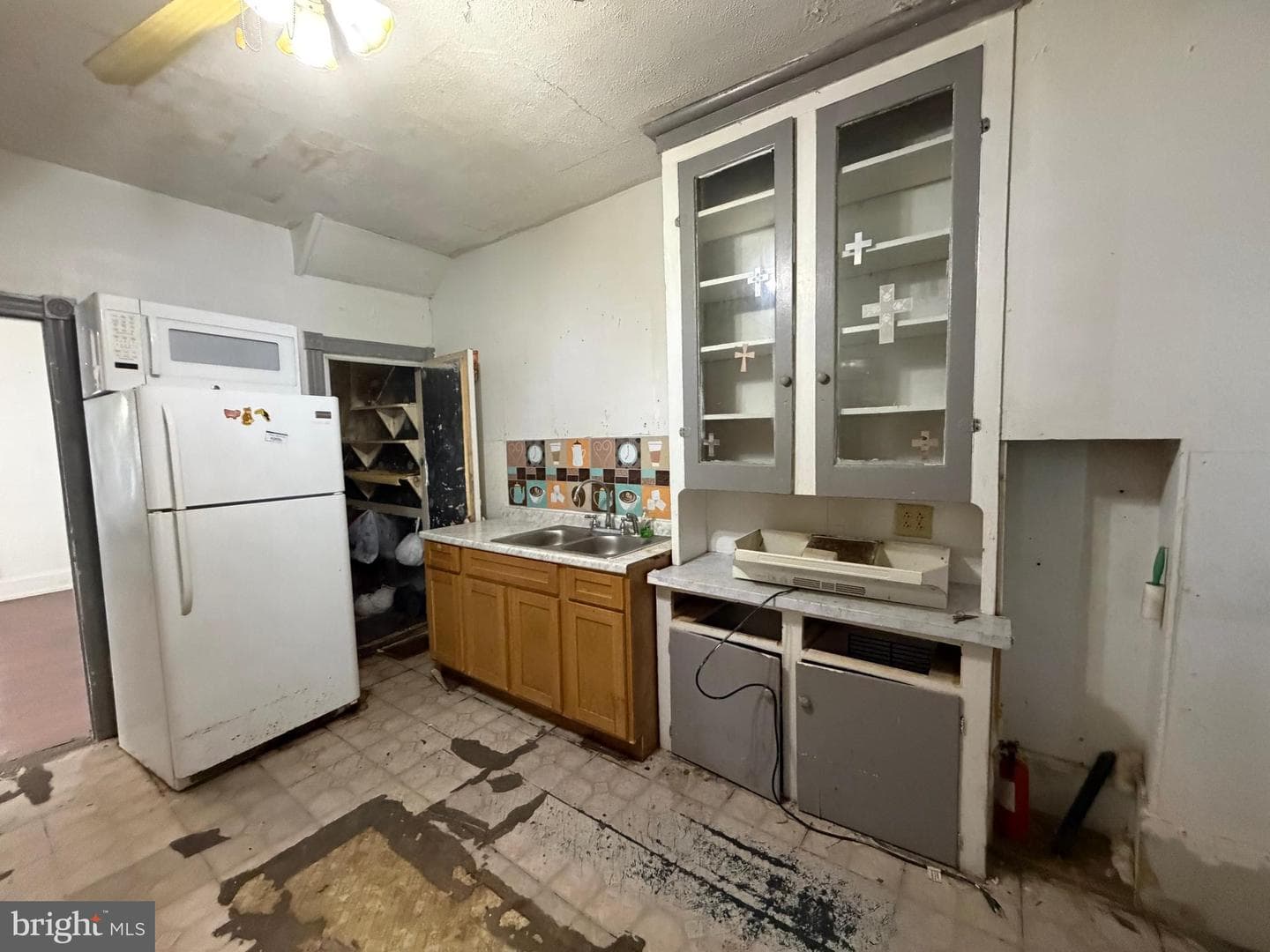 325 W Coal Street photo 5