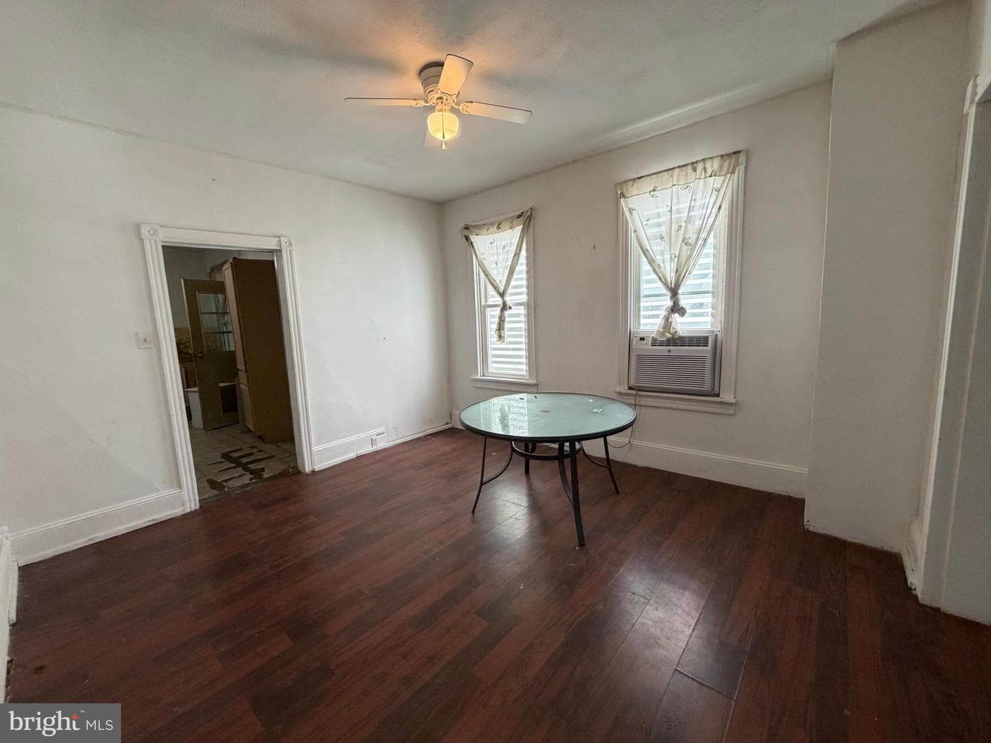 325 W Coal Street photo 6