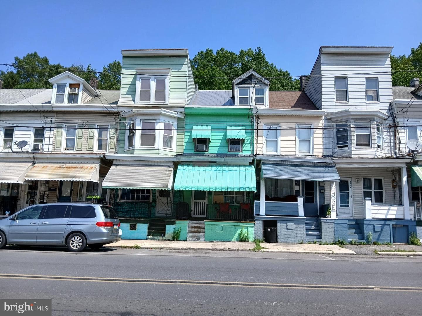 1115 E Centre Street photo 3