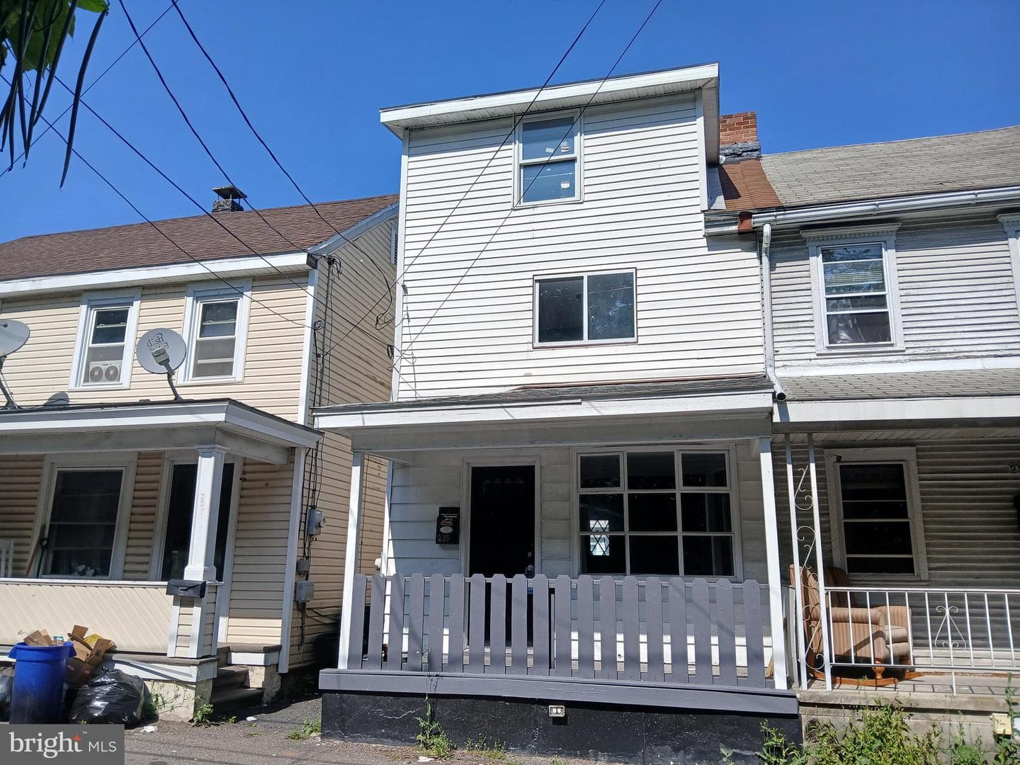 235 N Front Street photo 2