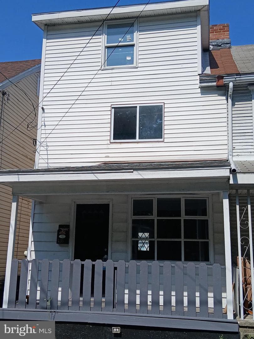 235 N Front Street photo 3