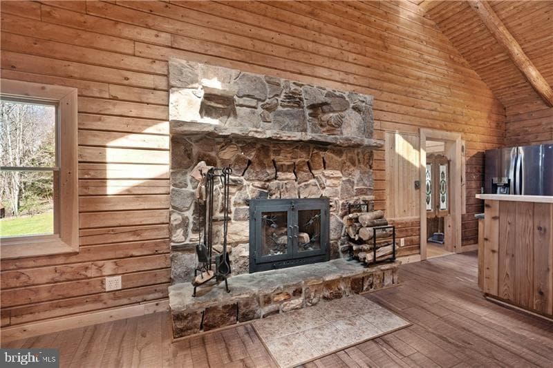 2095 Humbert Road photo 16