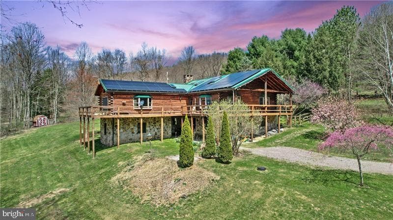 2095 Humbert Road photo 2