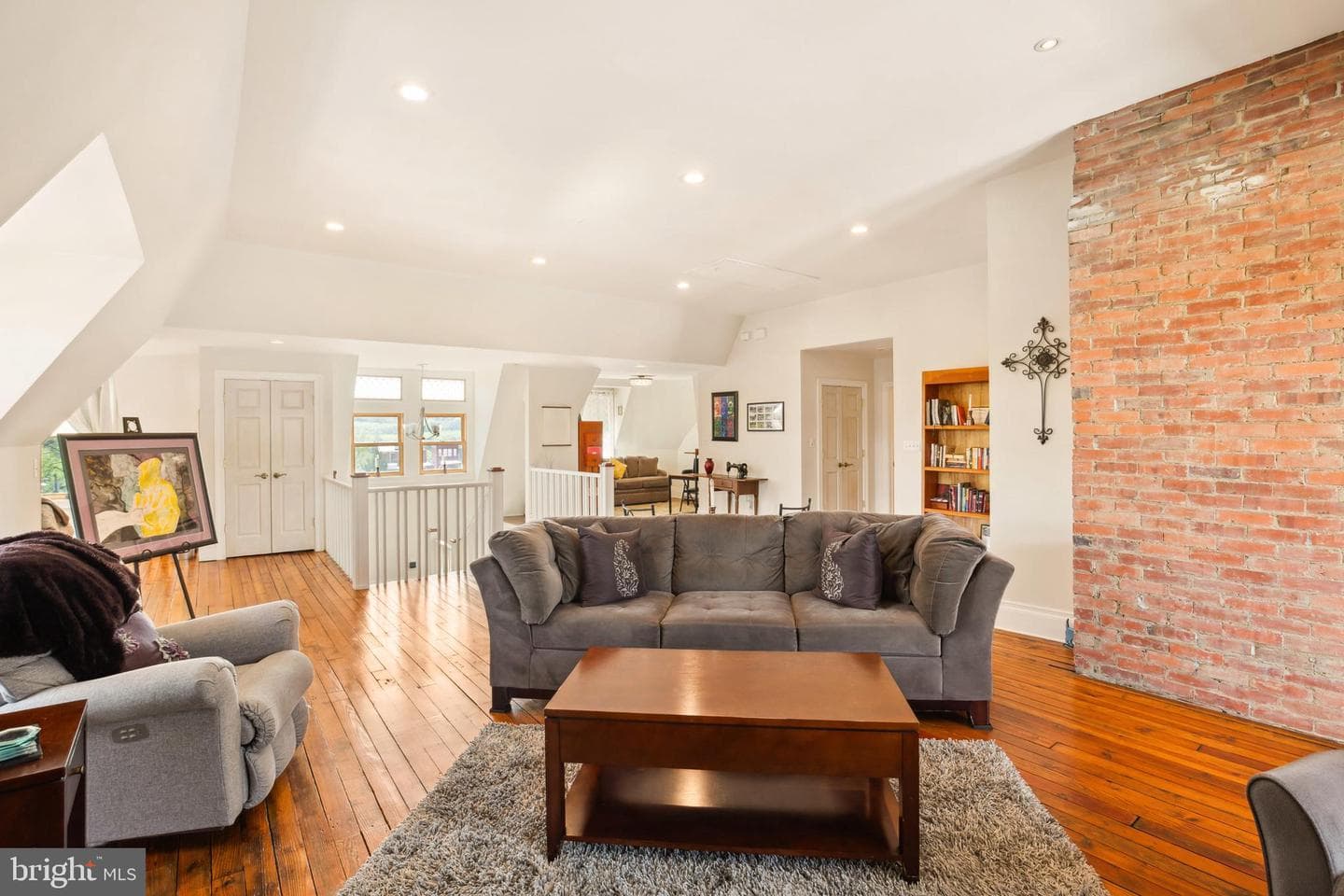 301 Meyers Ave photo 44