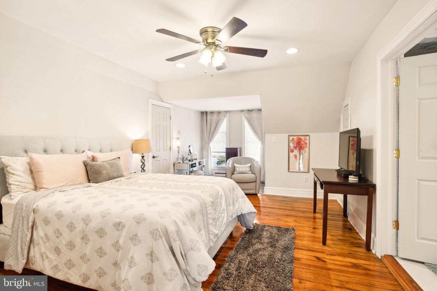 301 Meyers Ave photo 46