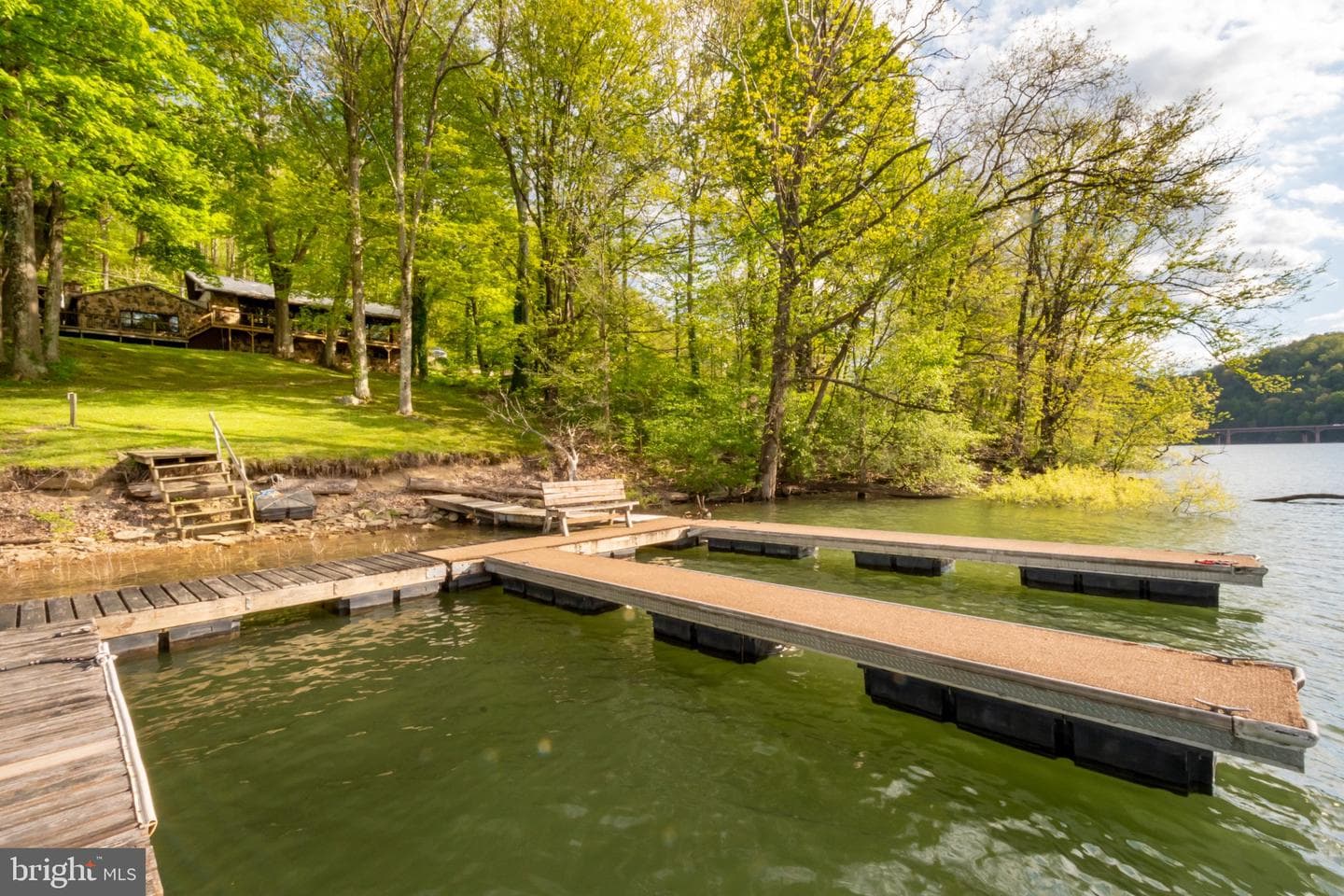750 Lake Side Road photo 14