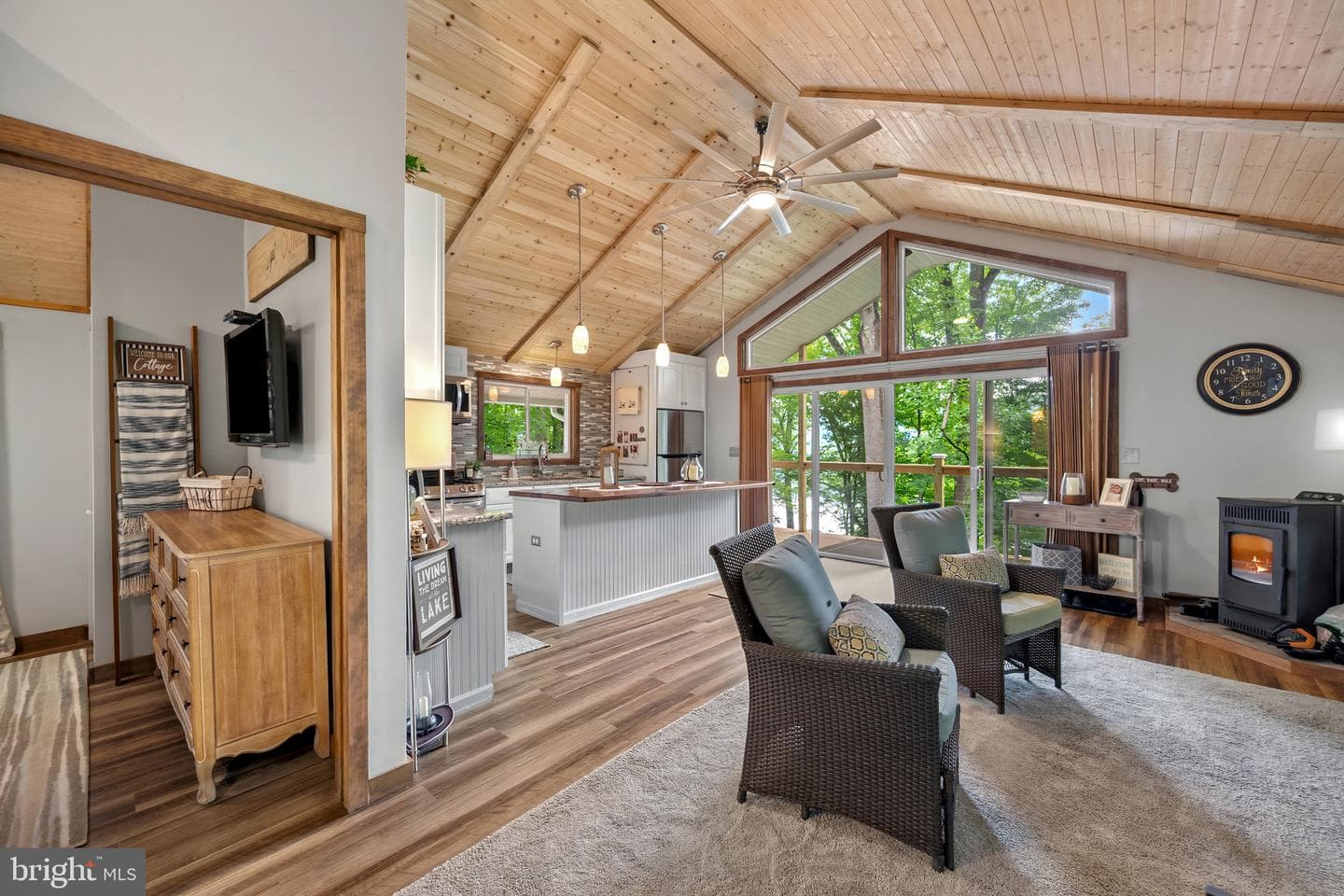 112 Scenic View Dr photo 8