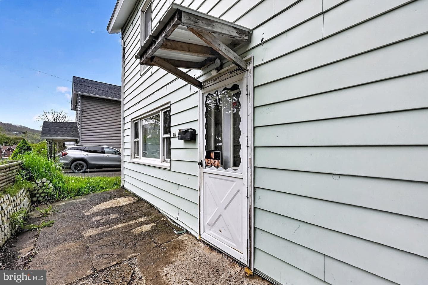 211 E Church St photo 2