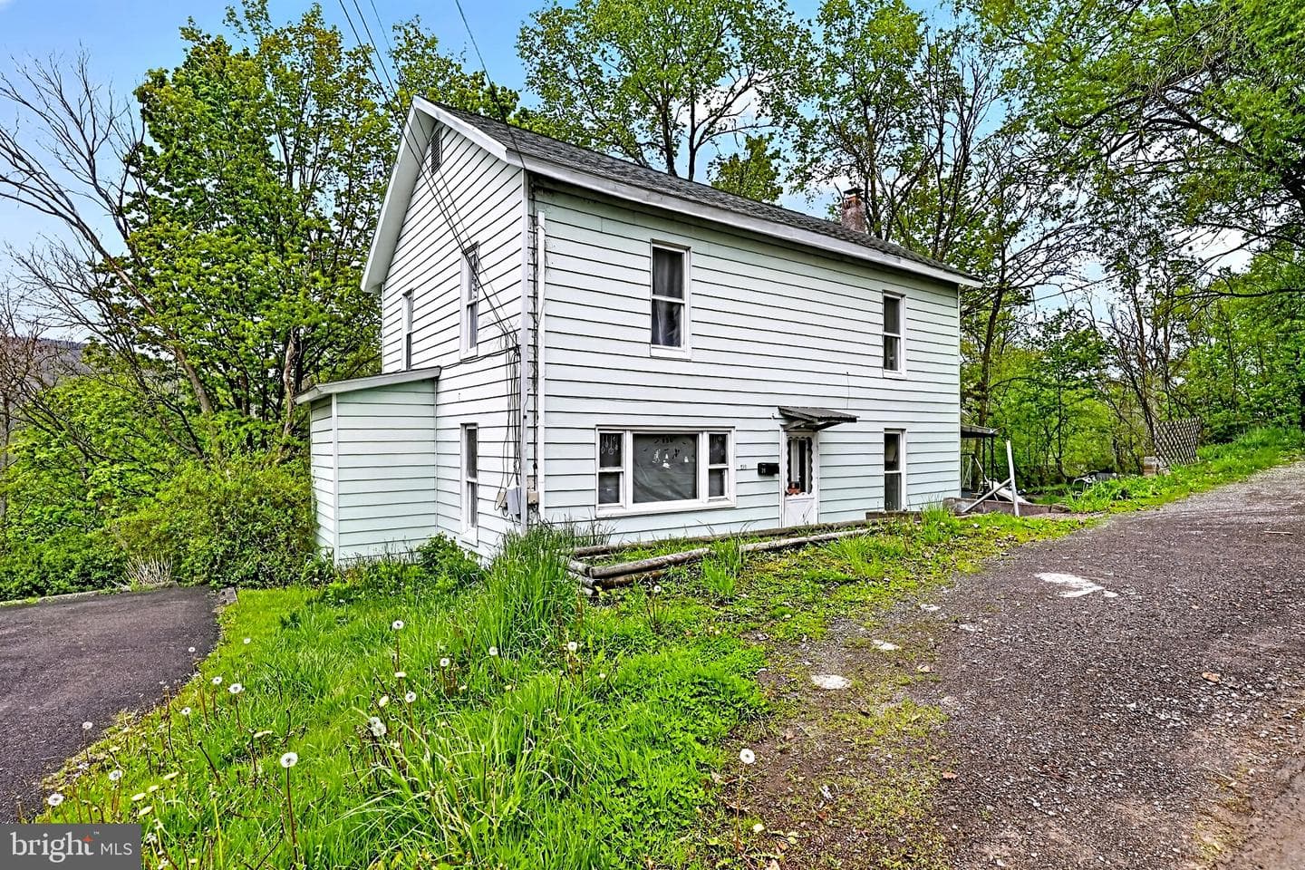 211 E Church St photo 5