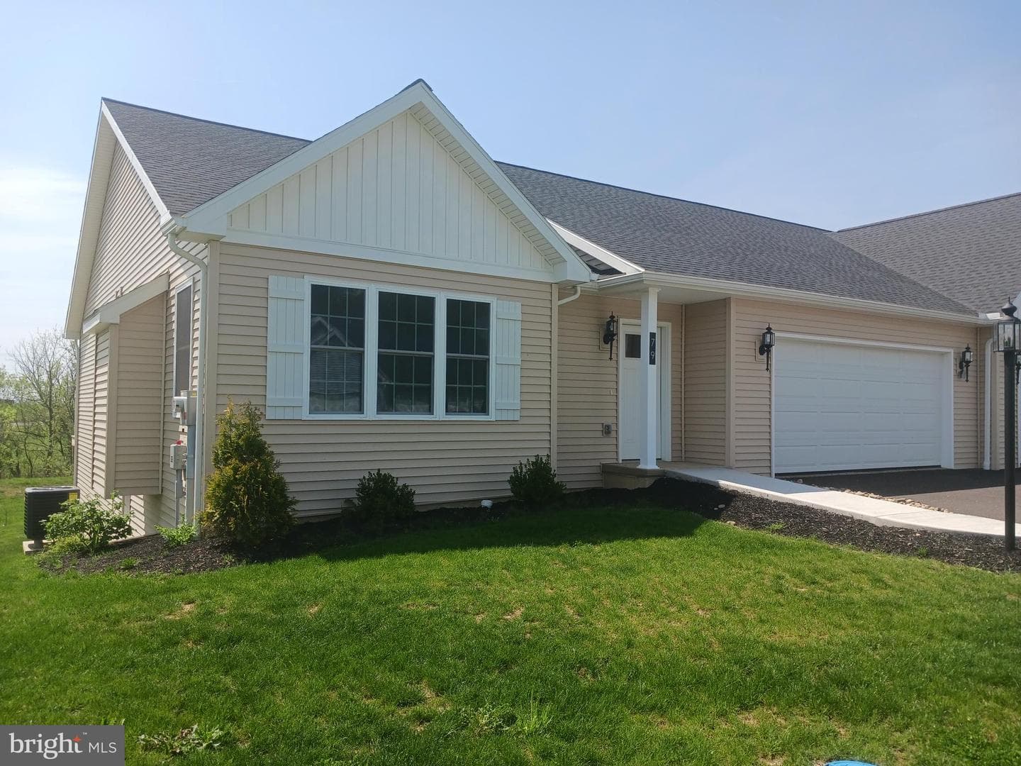 79 St Andrews Way, Selinsgrove