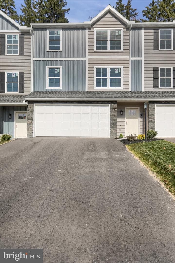 86 Limerick Ln, Selinsgrove