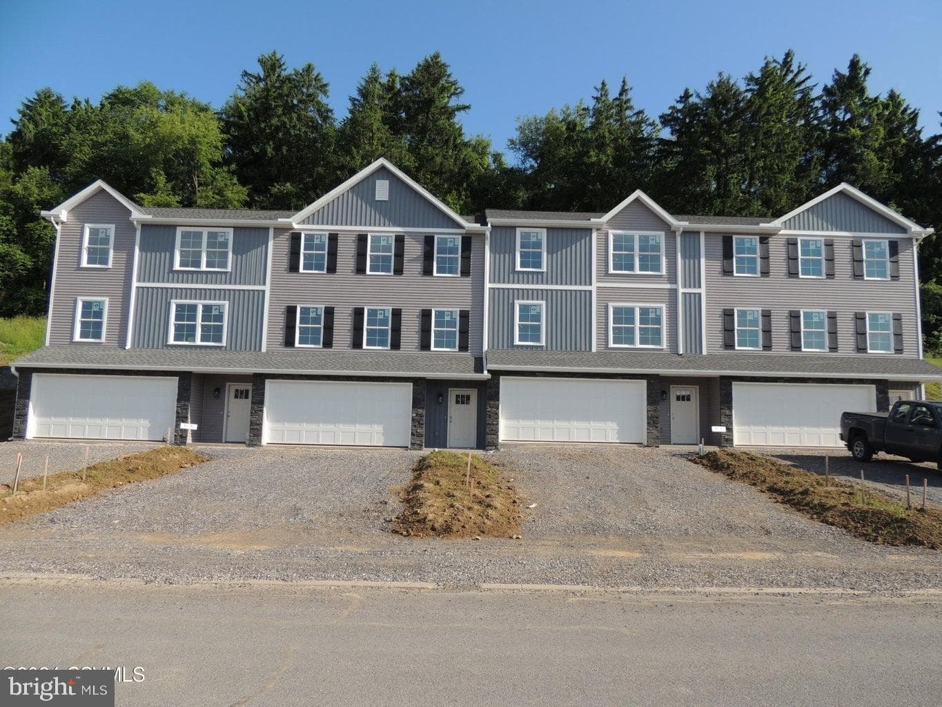 86 Limerick Ln, Selinsgrove