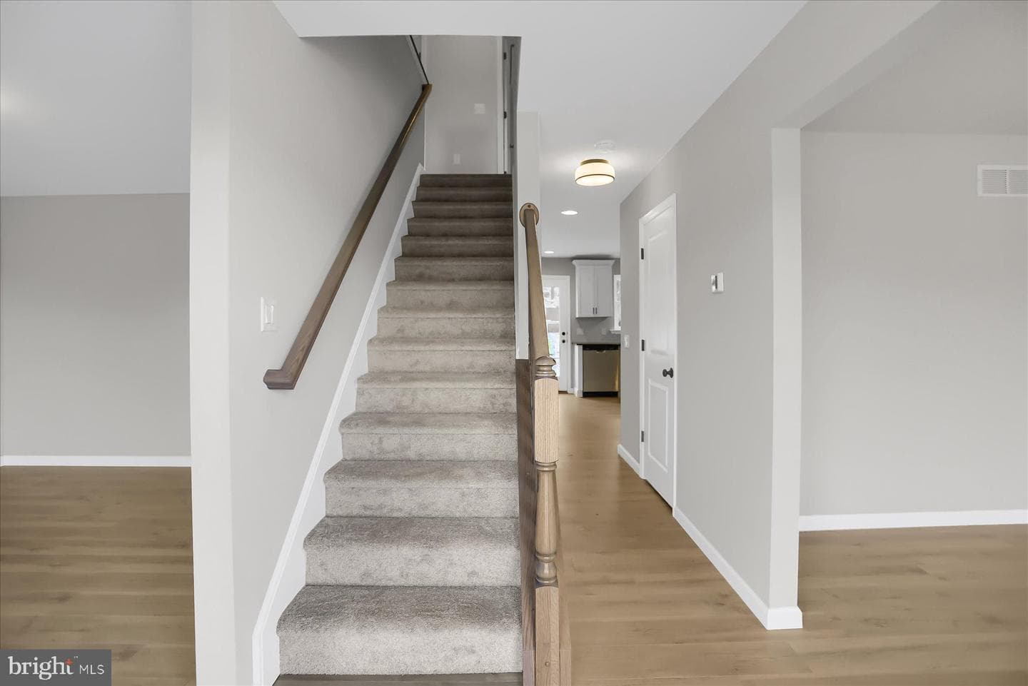 594 Augusta Drive photo 3