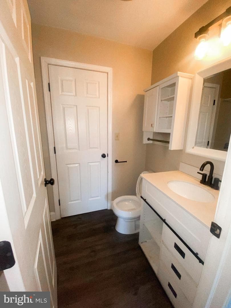 8 Garden Circle photo 18