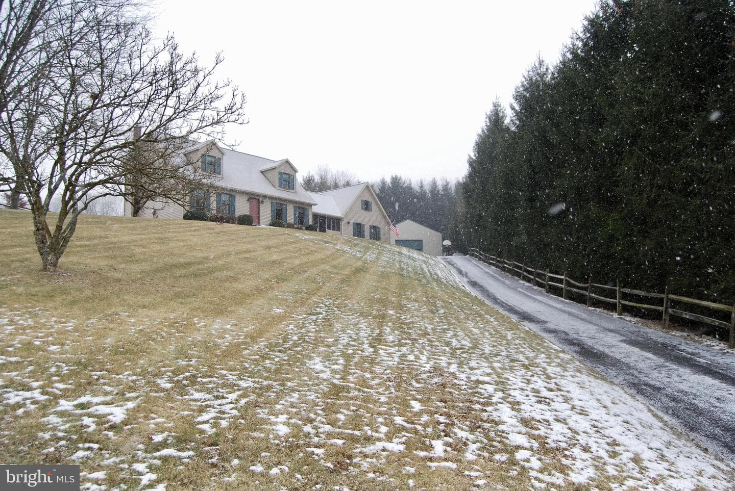 569 Jackson Road photo 2
