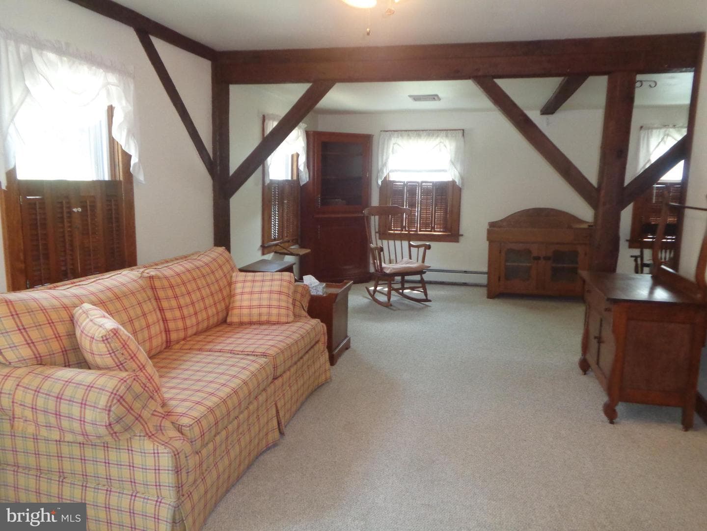 52 Brown Street N photo 4