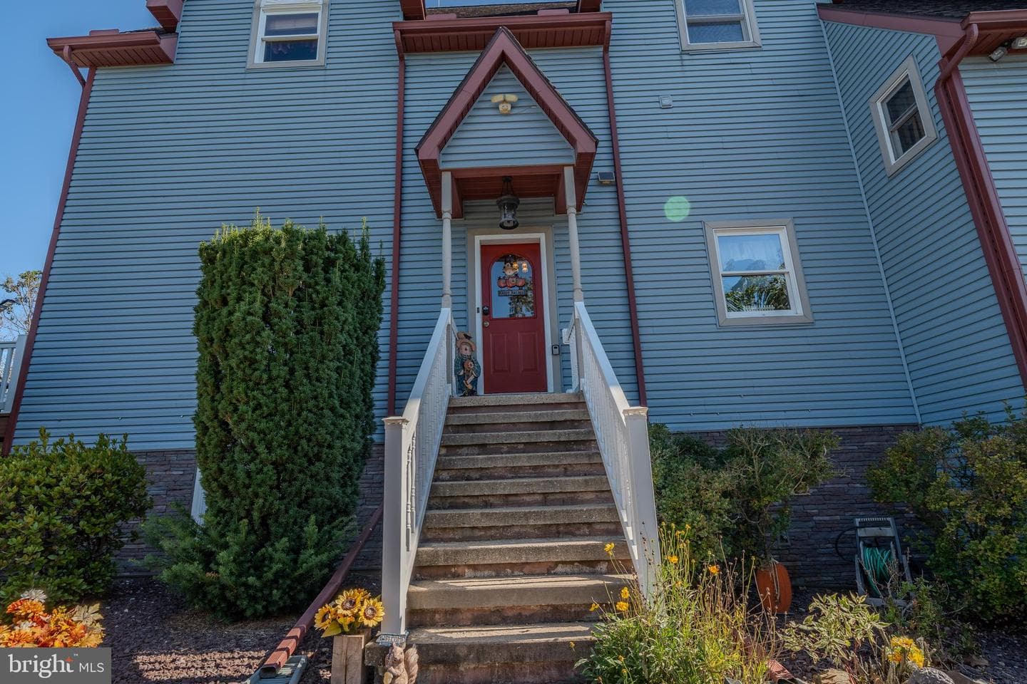 139 Rainbow Drive photo 12