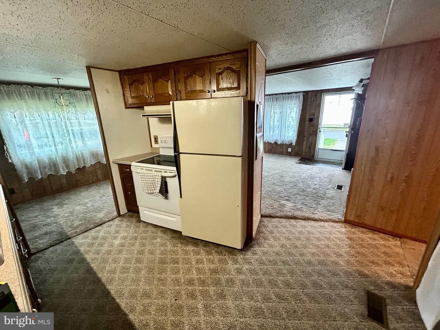 107 E Church Street photo 7