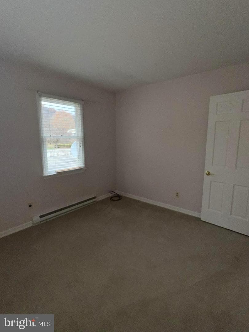 656 Snyder Avenue photo 21