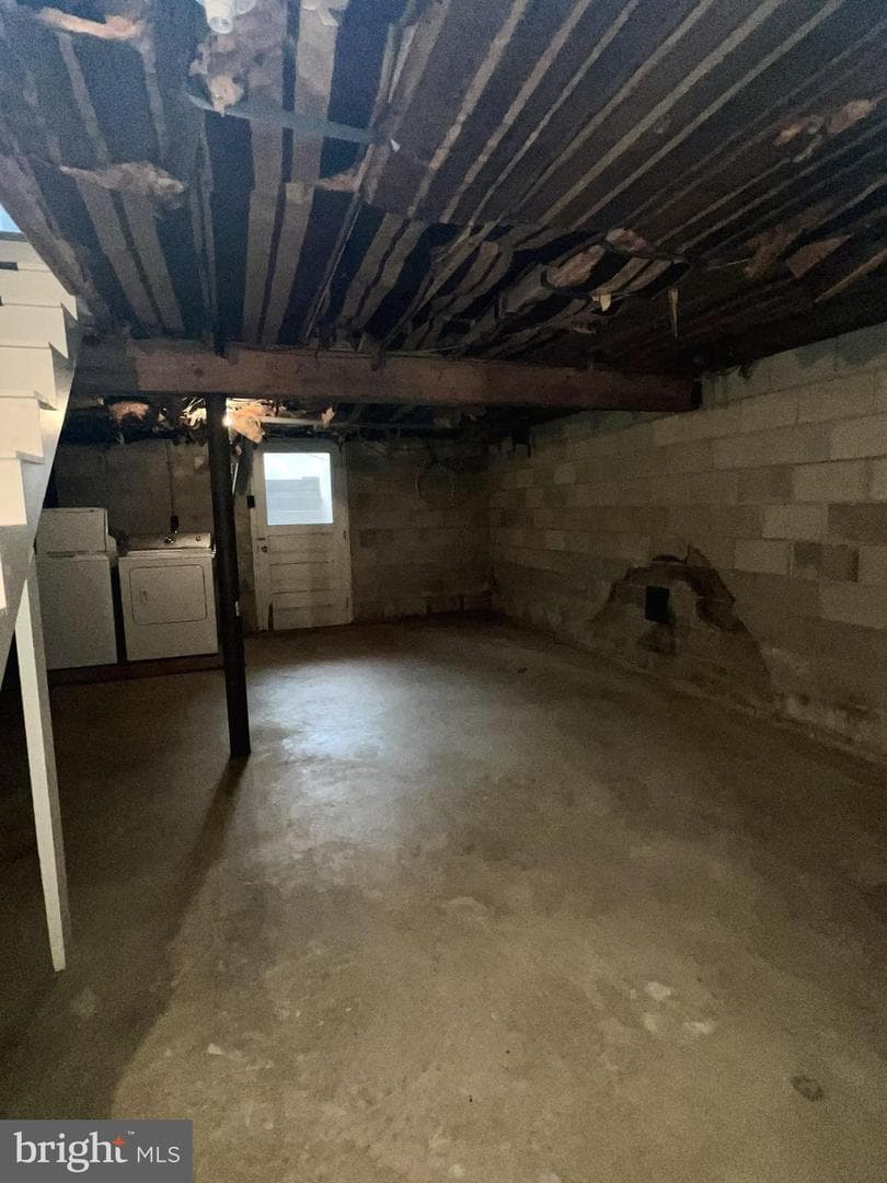 656 Snyder Avenue photo 26