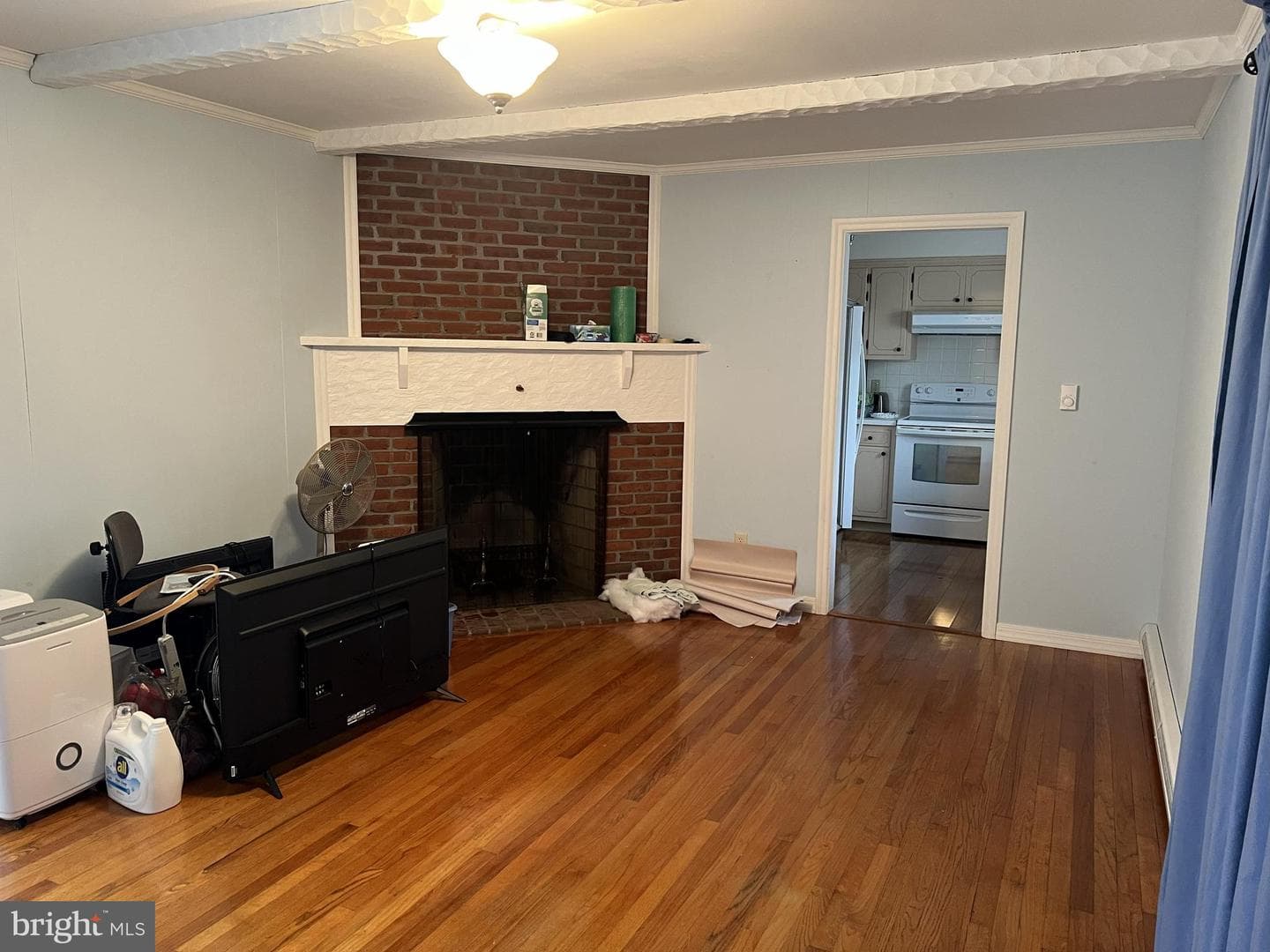 656 Snyder Avenue photo 3