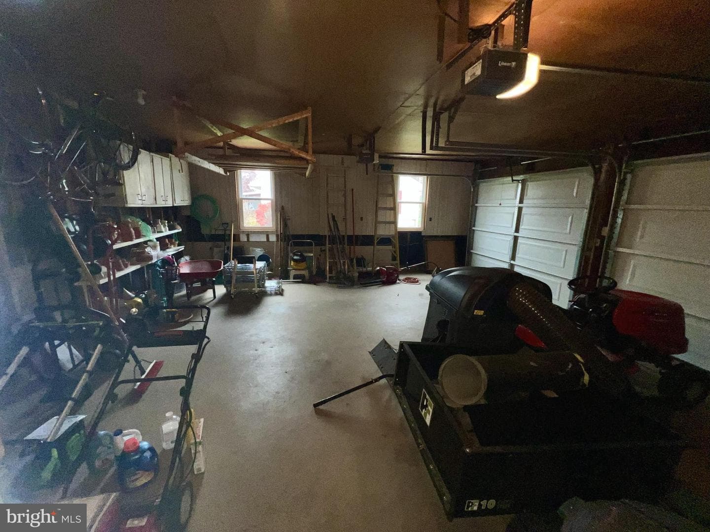 656 Snyder Avenue photo 30