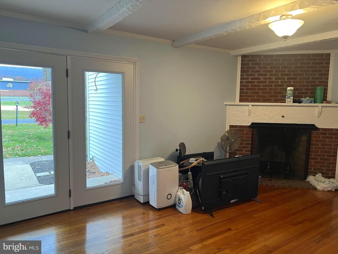656 Snyder Avenue photo 4