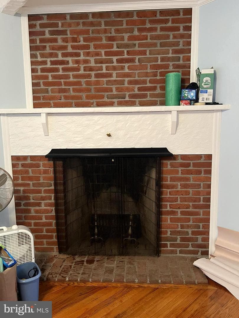 656 Snyder Avenue photo 5