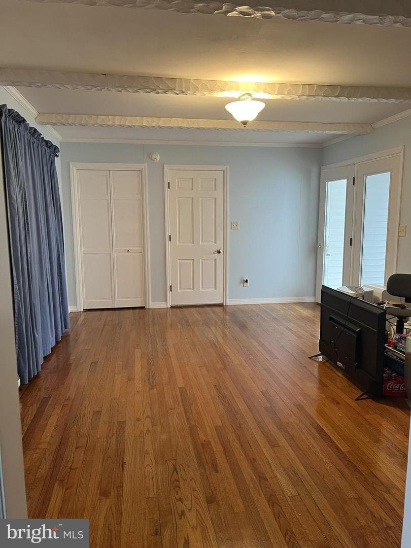 656 Snyder Avenue photo 7