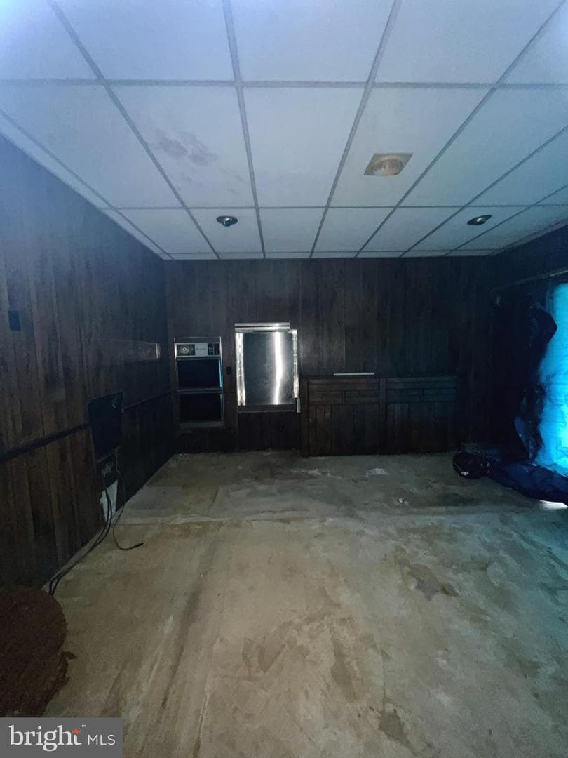 656 Snyder Avenue photo 8