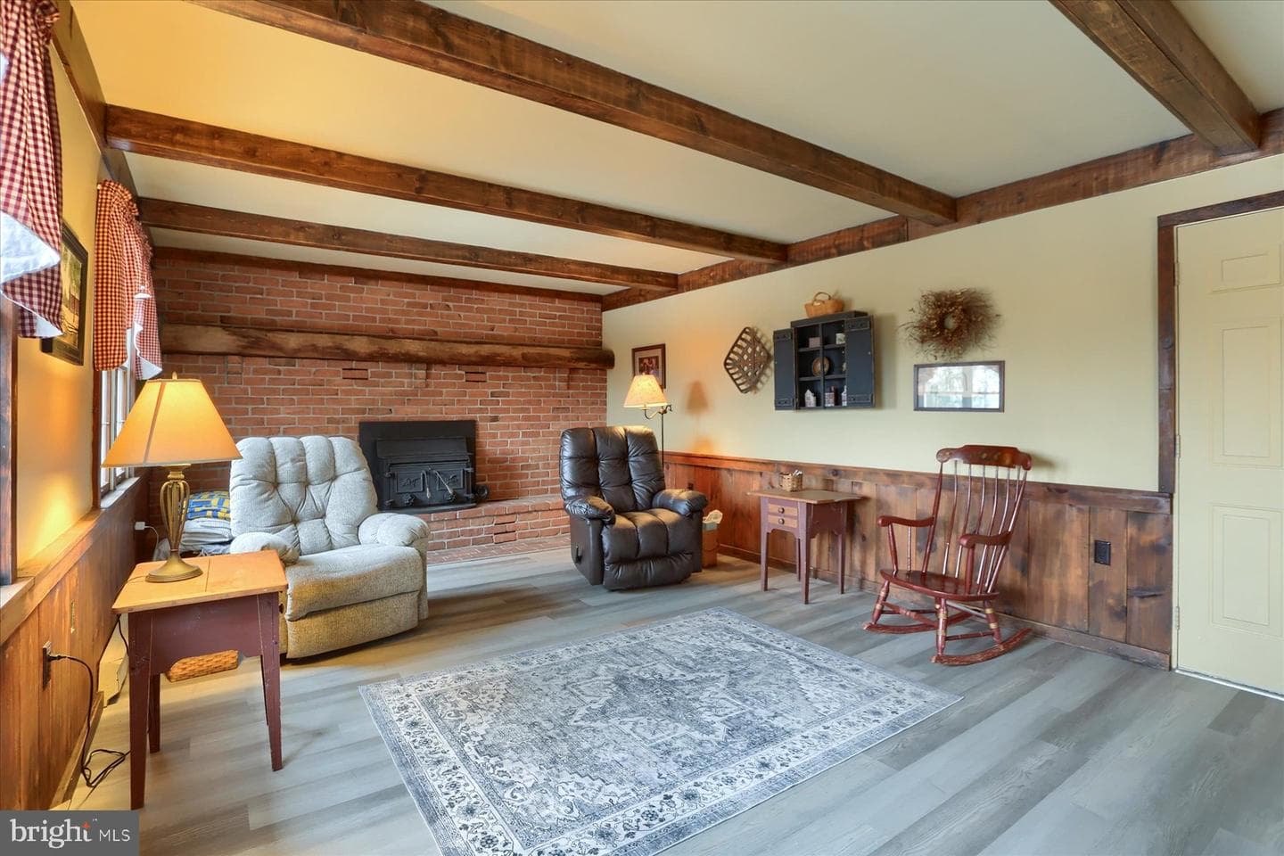 301 Stahl Street photo 10