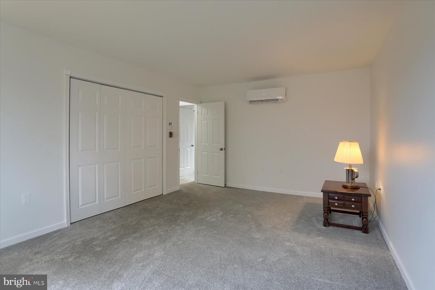 301 Stahl Street photo 19