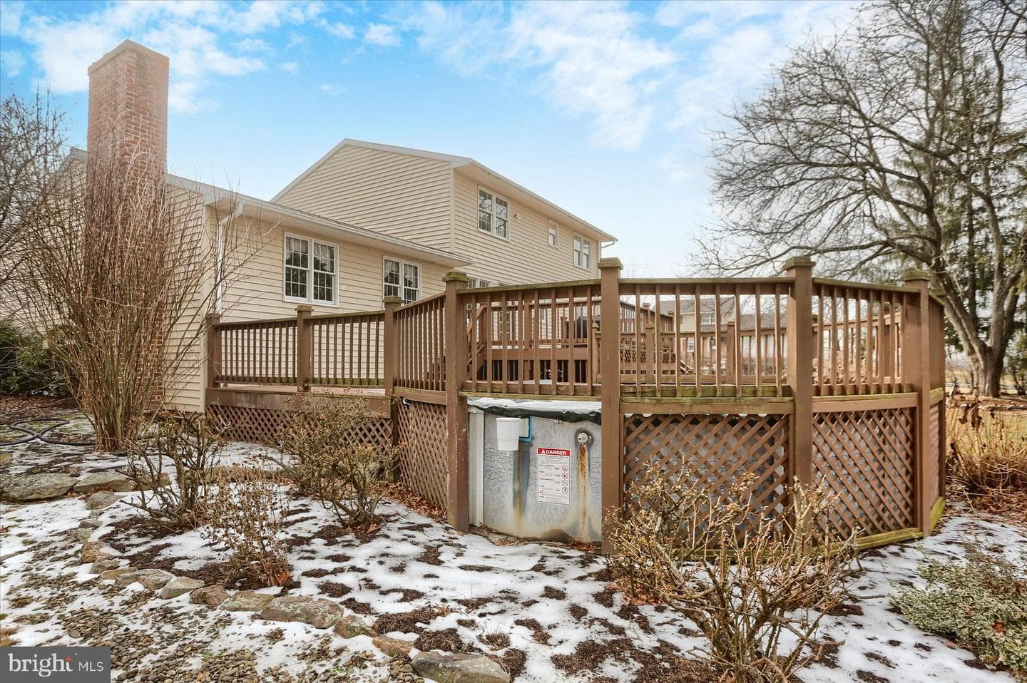 301 Stahl Street photo 34