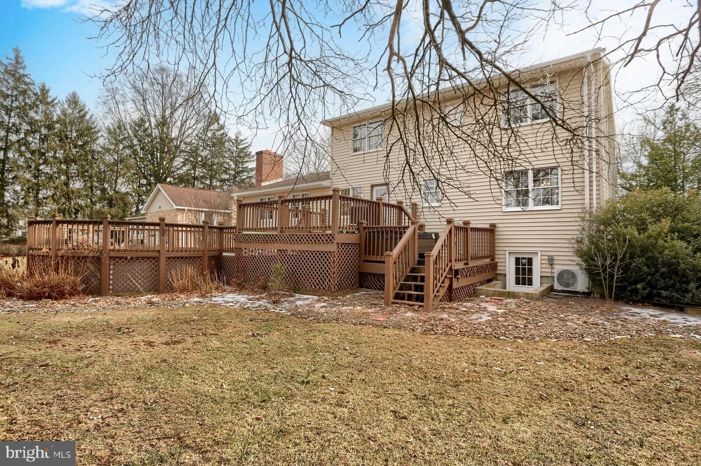 301 Stahl Street photo 35