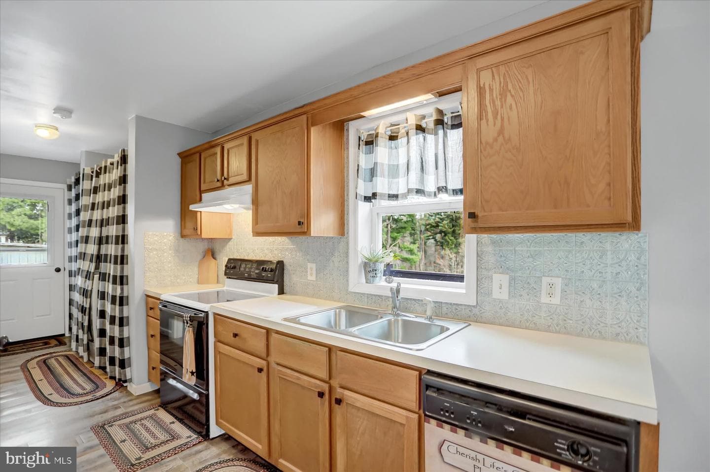 287 Pine Crest photo 9