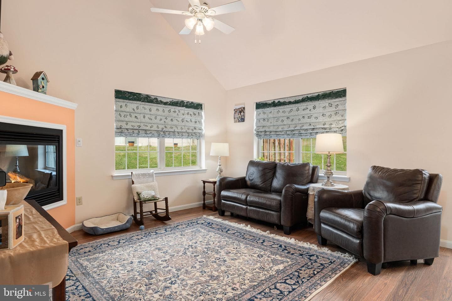 38 N Oakwood Lane photo 20