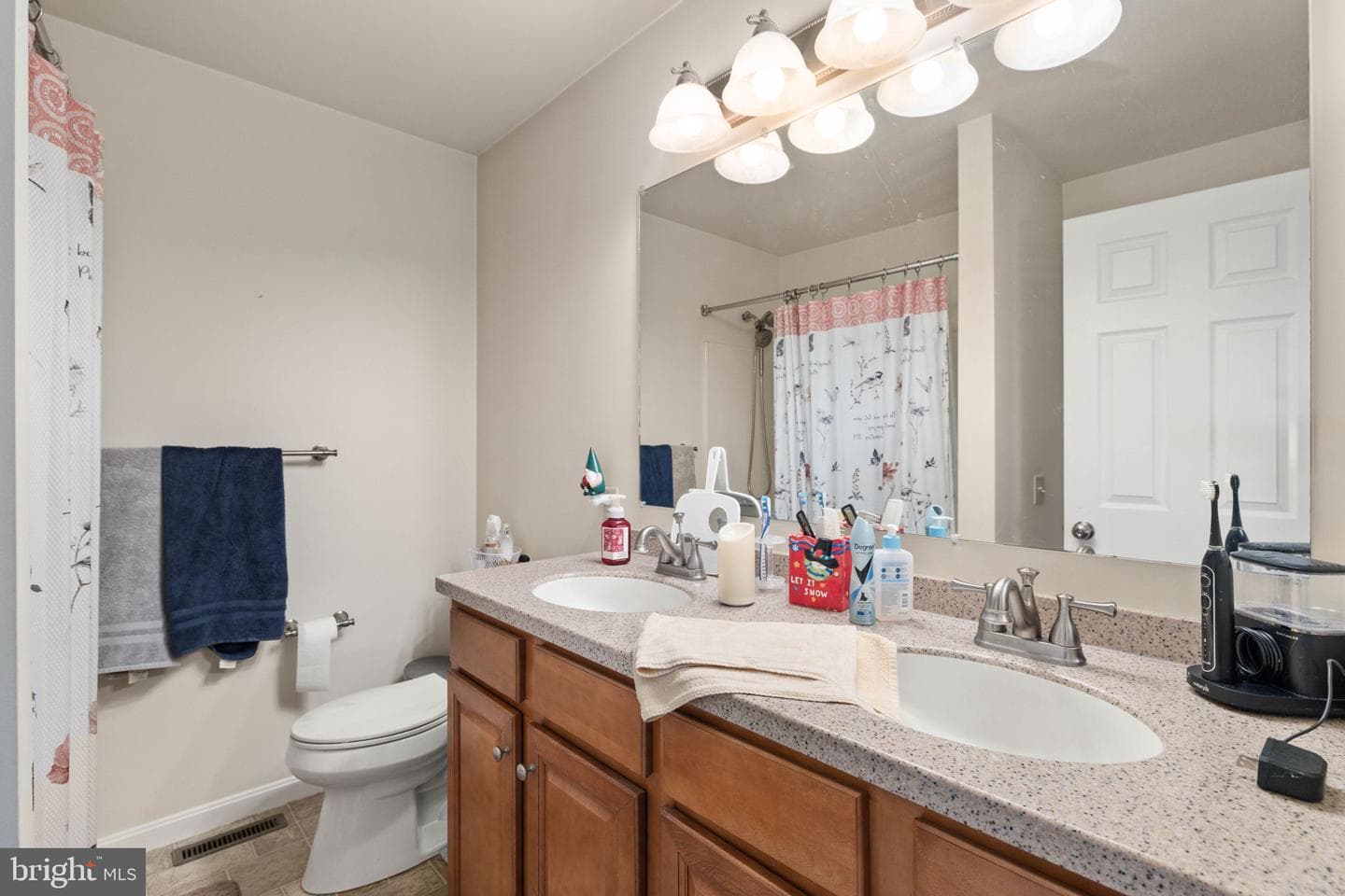 38 N Oakwood Lane photo 25