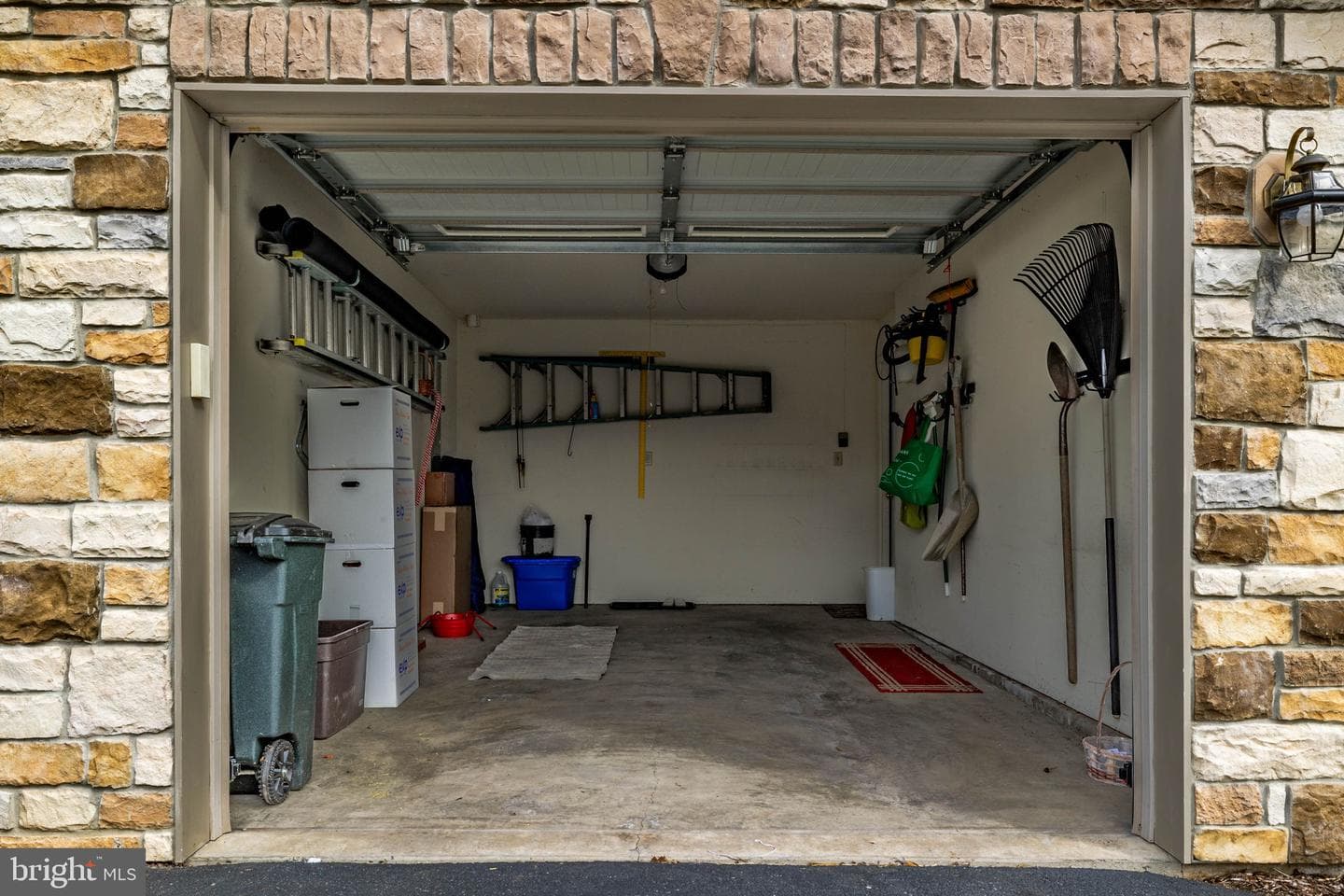 38 N Oakwood Lane photo 29