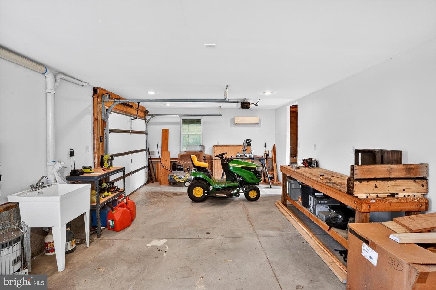 125 Snyder Avenue photo 51