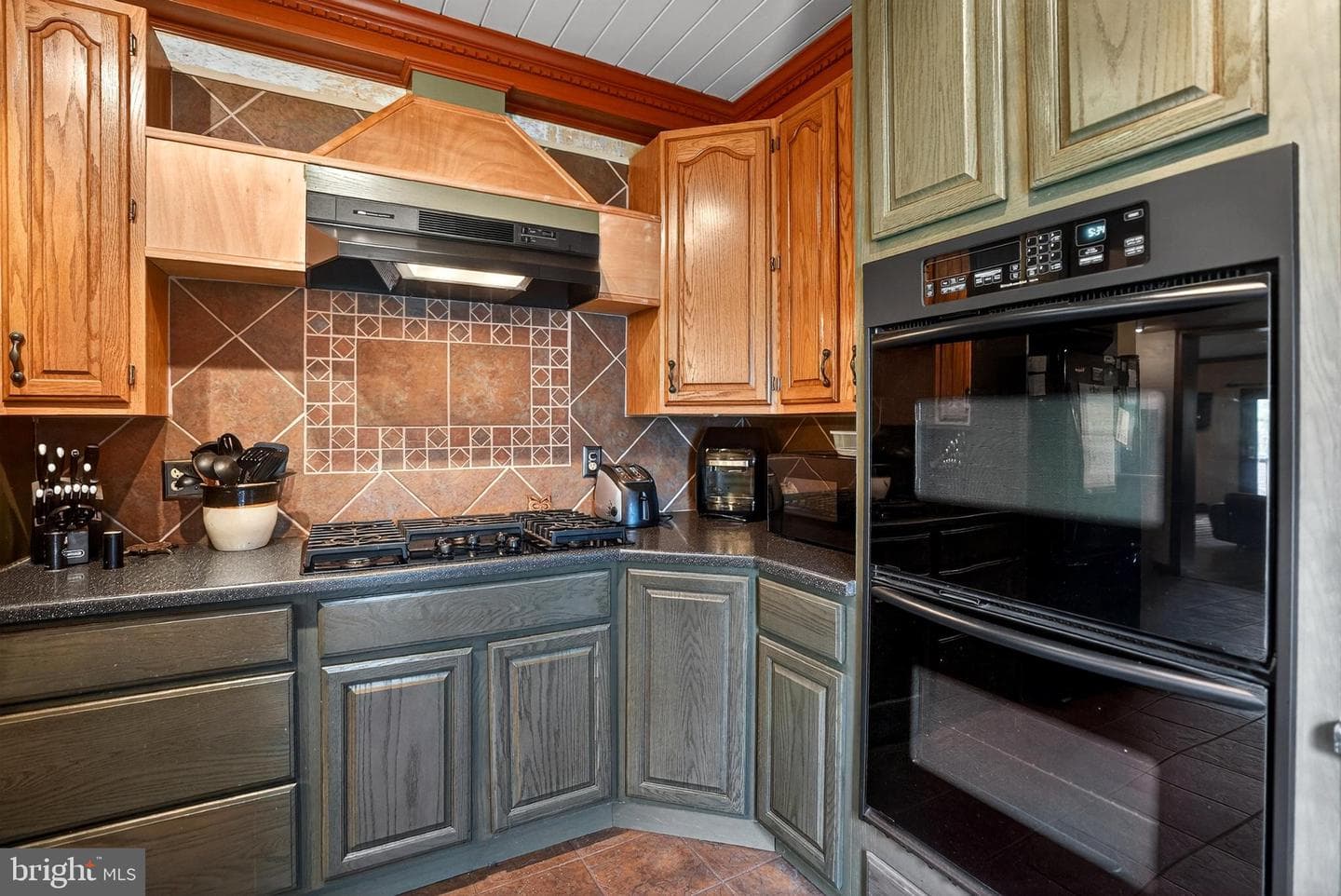 125 Snyder Avenue photo 9