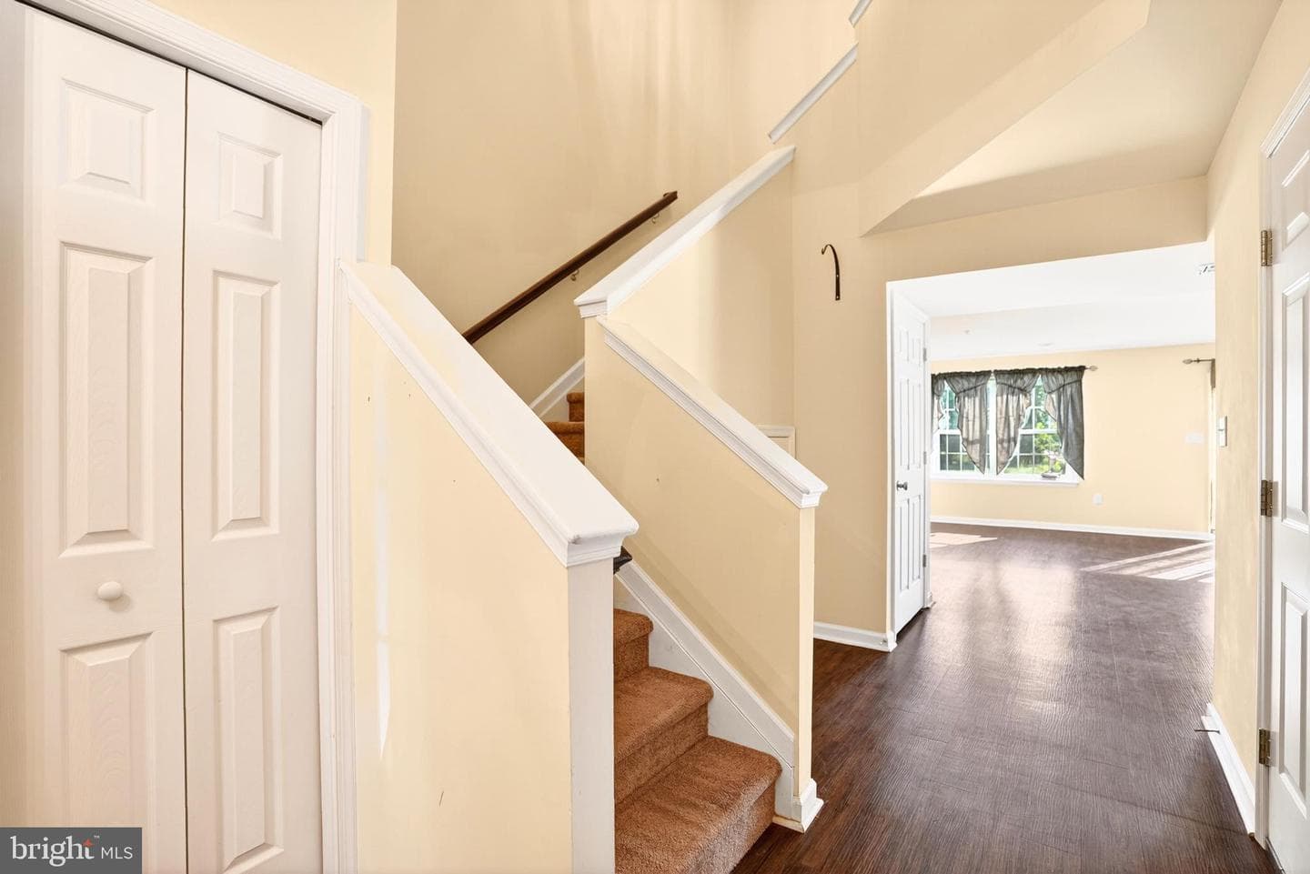175 N Oakwood photo 18