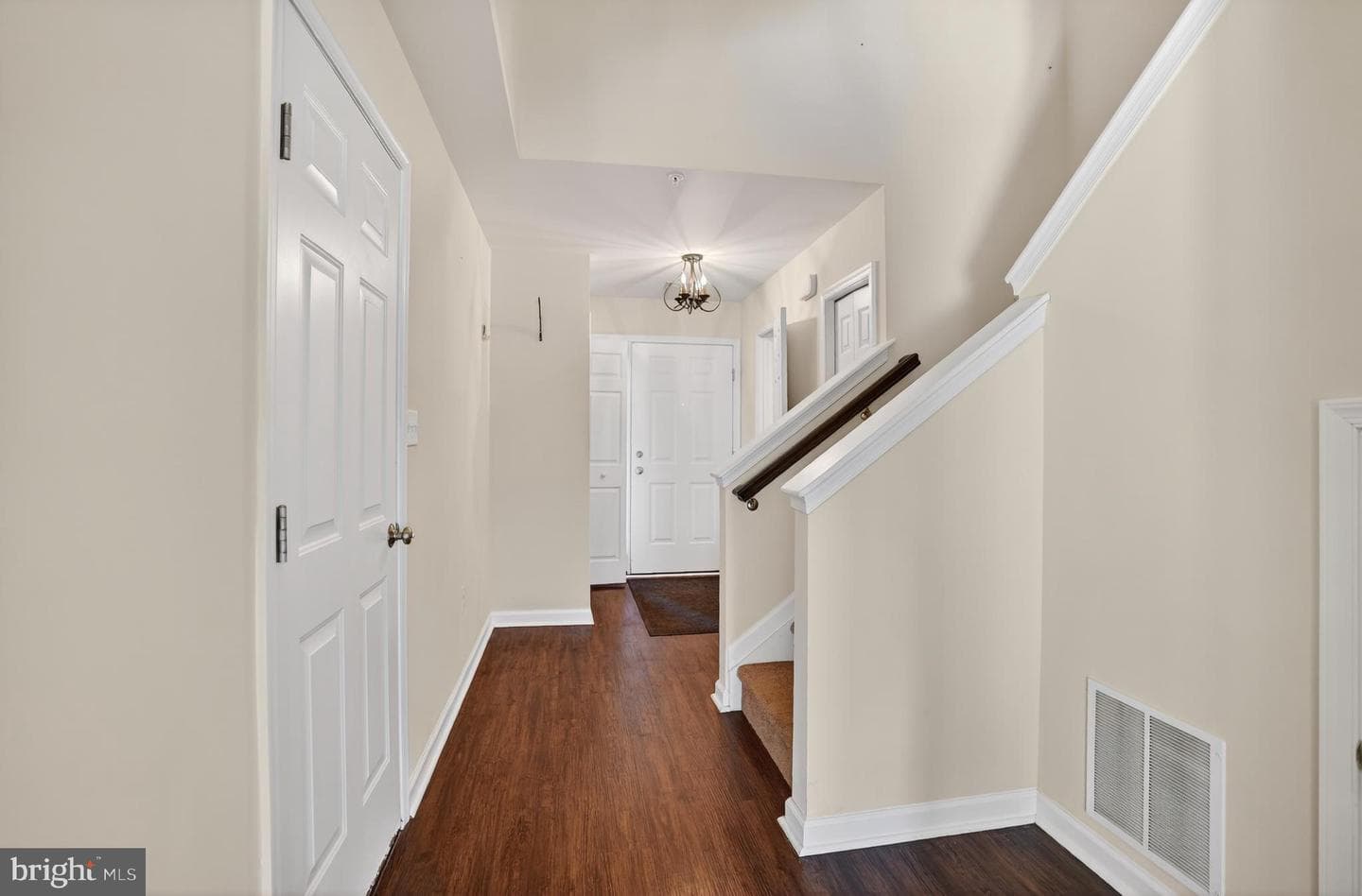 175 N Oakwood photo 19
