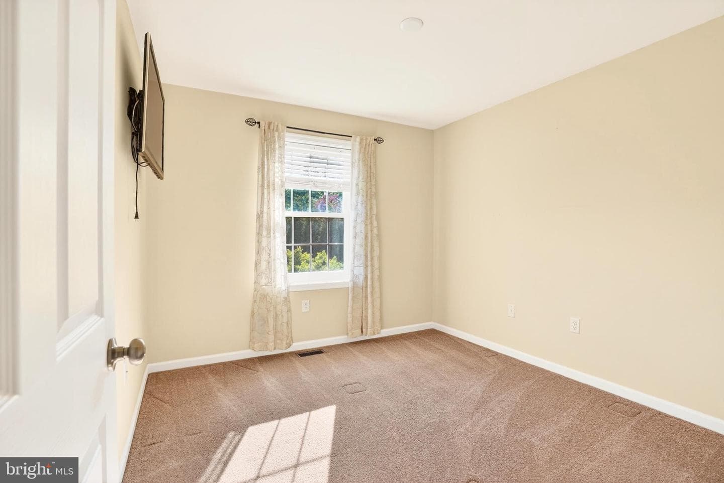 175 N Oakwood photo 22