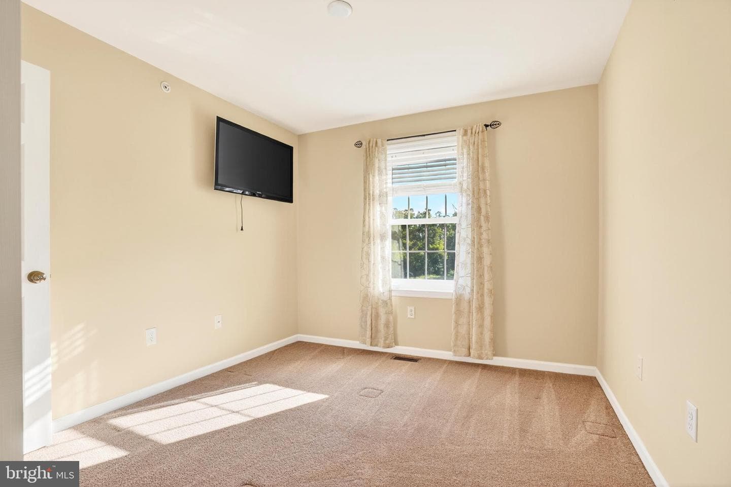 175 N Oakwood photo 23